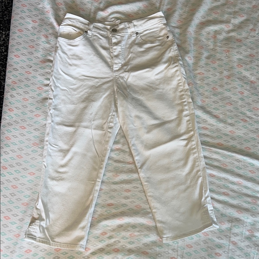 Gloria Vanderbilt high rose slimming Capri pants
